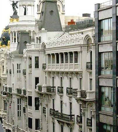 Hostal Delfina Мадрид Экстерьер фото